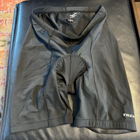 TREK Bike Cycling Spinning Club Shorts XL - Picture 1 of 6